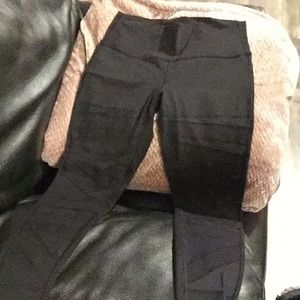 Mesh cut lulu lemon leggings